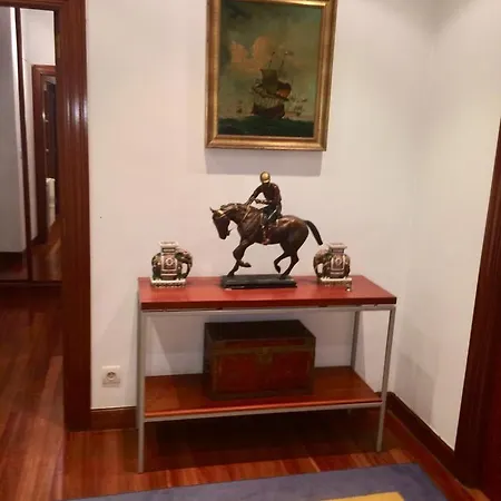 Piso Muy Centrico, Bien Equipado Con Parking. Apartman Bilbao