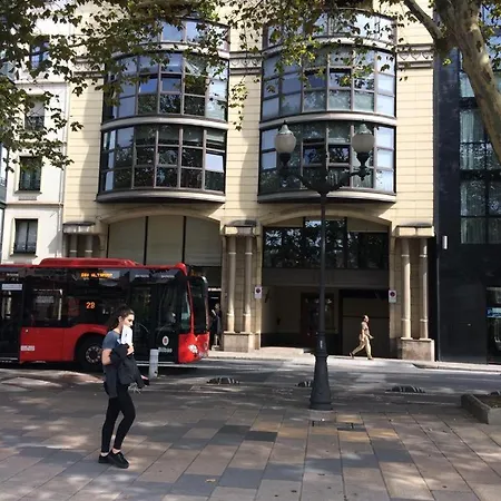 Piso Muy Centrico, Bien Equipado Con Parking. Lägenhet Bilbao