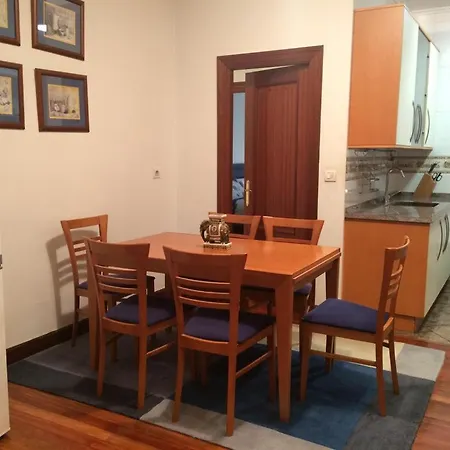 Piso Muy Centrico, Bien Equipado Con Parking. Μπιλμπάο