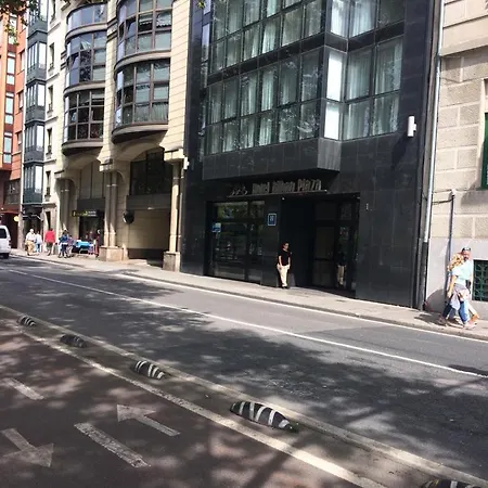 Piso Muy Centrico, Bien Equipado Con Parking. Διαμέρισμα Μπιλμπάο