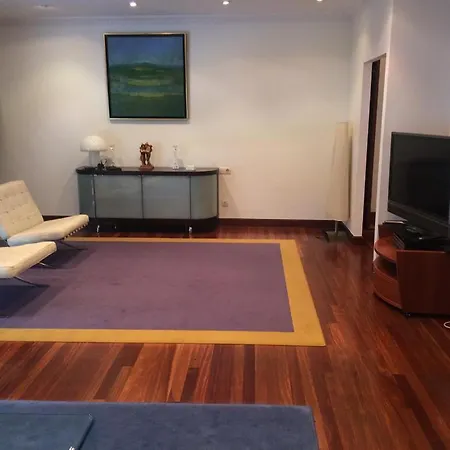 Piso Muy Centrico, Bien Equipado Con Parking. * Μπιλμπάο